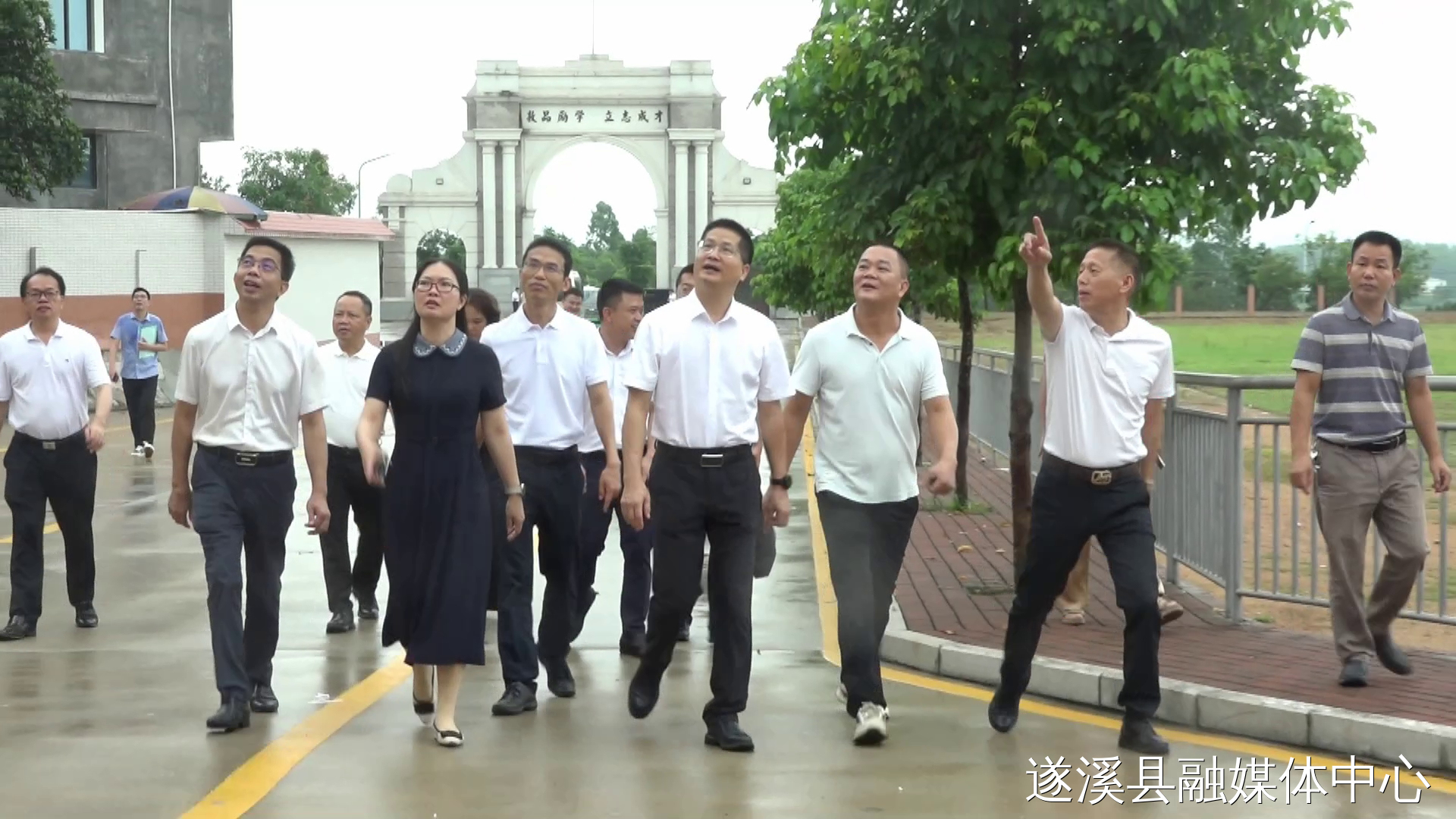 遂溪晋大学校简介图片